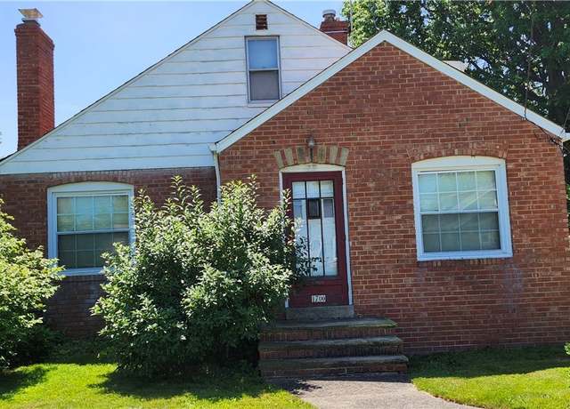 Property at 1700 Maple St, Wickliffe, OH 44092, 3 beds, 1 bath