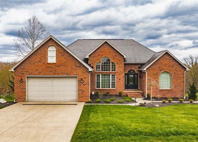 Property at 12 Westwood Dr, Parkersburg, WV 26101, 4 beds, 3 baths