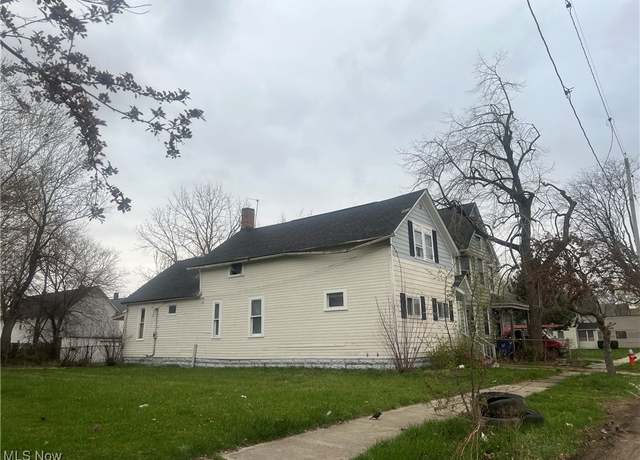 Property at 3662 E 54th St, Cleveland, OH 44105, 4 beds, 2 baths