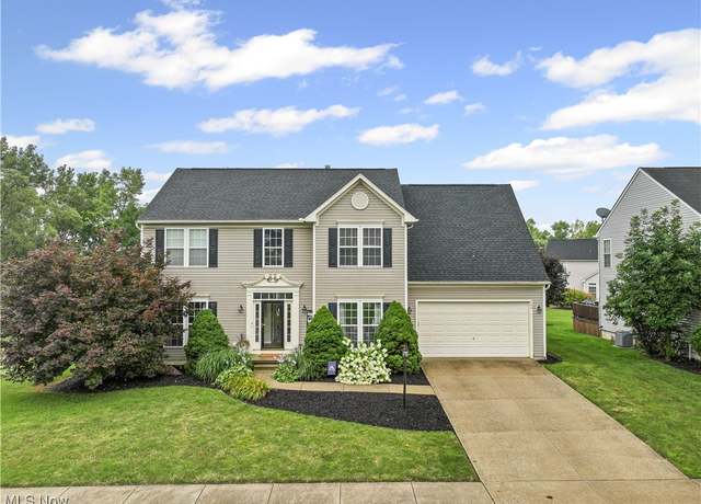 Property at 700 Brookledge Ct, Northfield, OH 44067, 4 beds, 3 baths