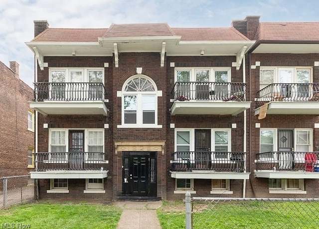 Property at 3455 E 140 St, Cleveland, OH 44120, 8 beds, 4 baths