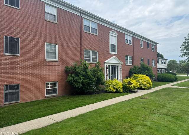 Property at 3920 Brendan Ln Unit H612, North Olmsted, OH 44070, 2 beds, 1 bath