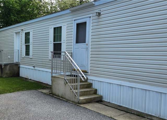 Property at 5411 N River Rd Unit E8, Geneva, OH 44041, 2 beds, 1 bath