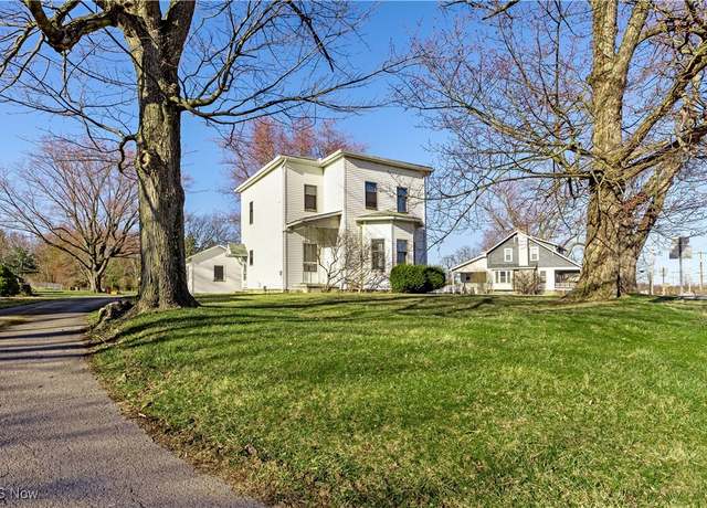 Property at 6344 E Garfield Rd, Petersburg, OH 44454, 3 beds, 1.5 baths