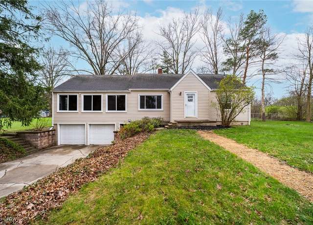 Property at 5149 E Rockwell Dr, Youngstown, OH 44515, 4 beds, 1.5 baths