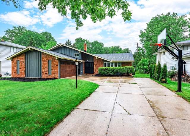 Property at 27855 Marquette Blvd, North Olmsted, OH 44070, 3 beds, 1.5 baths
