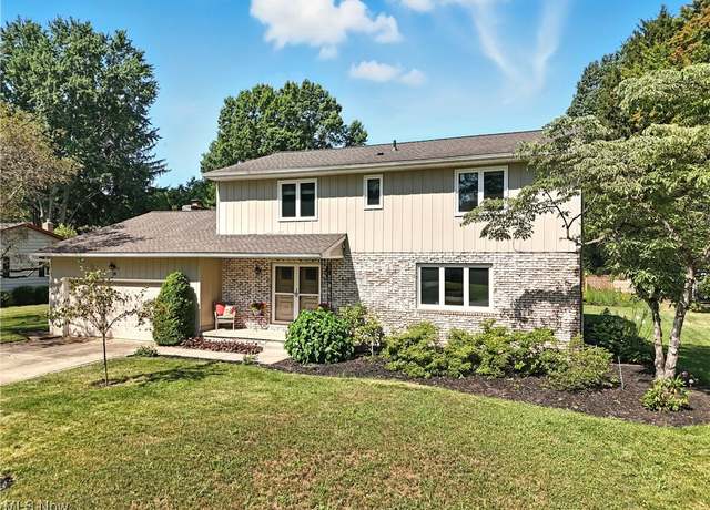 Property at 420 Cabot Dr, Fairlawn, OH 44333, 4 beds, 2.5 baths