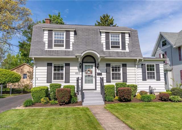 Property at 607 Mckinley Ave SE, North Canton, OH 44720, 3 beds, 1 bath