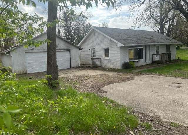Property at 3367 Parnell Dr, Akron, OH 44319, 2 beds, 1 bath