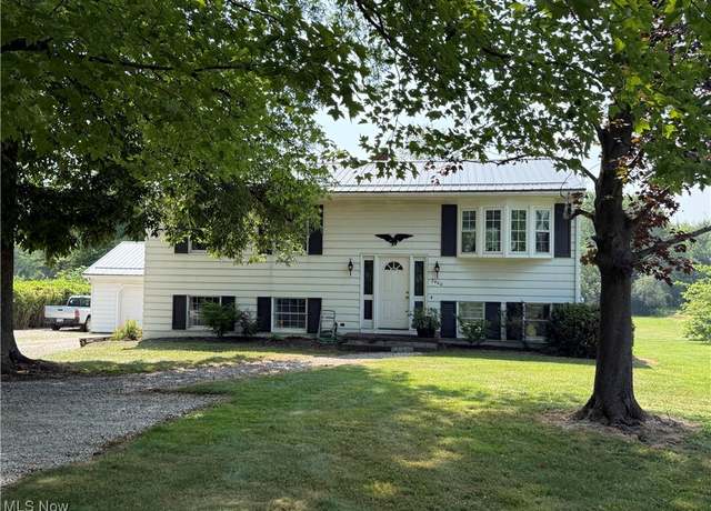 Property at 2400 Austinburg Rd, Ashtabula, OH 44004, 4 beds, 3 baths