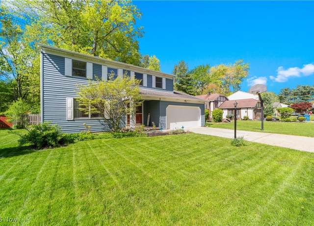 Property at 6020 Wild Oak Dr, North Olmsted, OH 44070, 4 beds, 2.5 baths