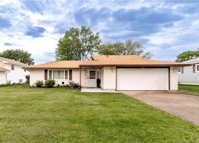Property at 1922 W 38th St, Lorain, OH 44053, 3 beds, 1.5 baths