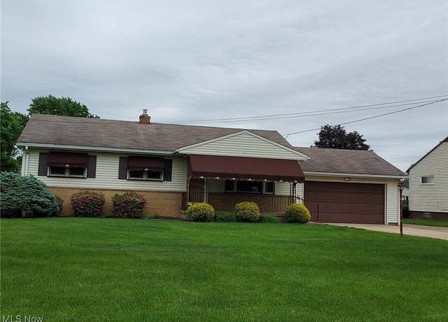 Property at 1045 Collins Ave, Youngstown, OH 44515, 3 beds, 2 baths
