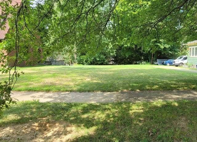 Property at 254 Storer Ave, Akron, OH 44302