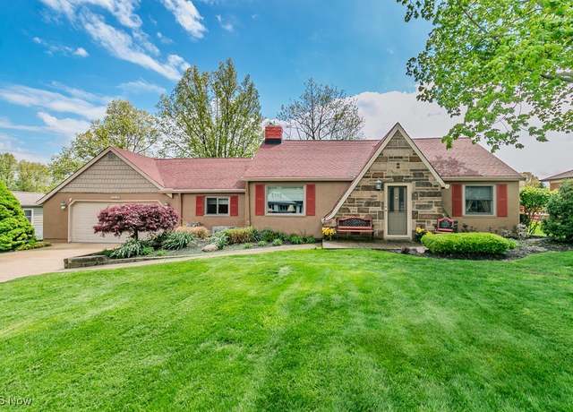 Property at 2239 Pine Ridge Dr, Wickliffe, OH 44092, 3 beds, 2.5 baths