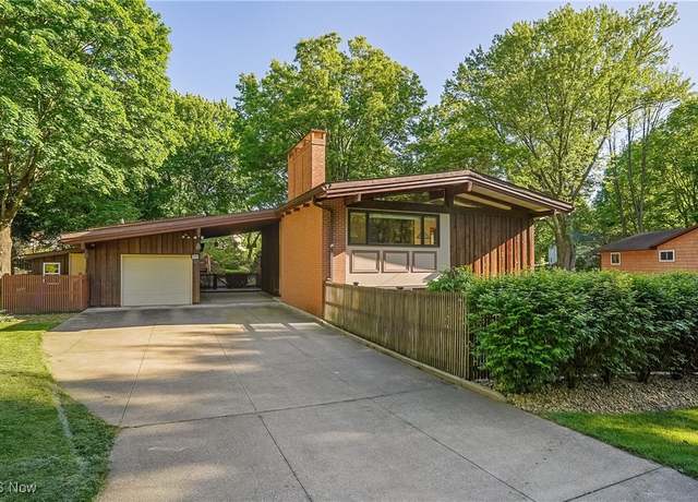 Property at 7353 Myrna Blvd, Kent, OH 44240, 4 beds, 2 baths