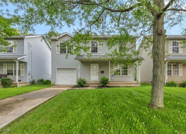 Property at 1442 E Patterson St, Alliance, OH 44601, 4 beds, 1.5 baths