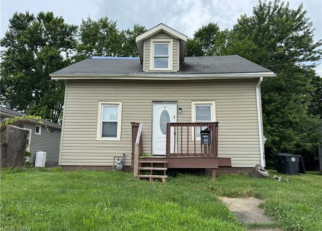 Property at 520 Ardella Ave, Akron, OH 44306, 3 beds, 2 baths