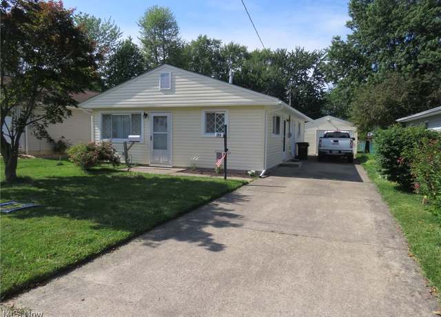 Property at 144 Warden Ave, Elyria, OH 44035, 3 beds, 1 bath