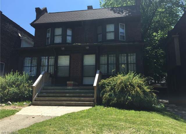 Property at 3240 Sycamore Rd, Cleveland Heights, OH 44118, 6 beds, 2.5 baths