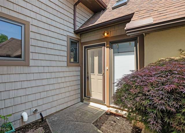 Property at 4613 Compass Rose #10, Vermilion, OH 44089, 2 beds, 3 baths