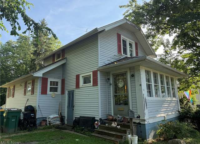 Property at 38 Ruth St, Geneva, OH 44041, 3 beds, 1.5 baths