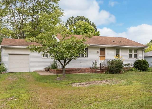 Property at 10842 W 130th St, Strongsville, OH 44136, 2 beds, 1 bath