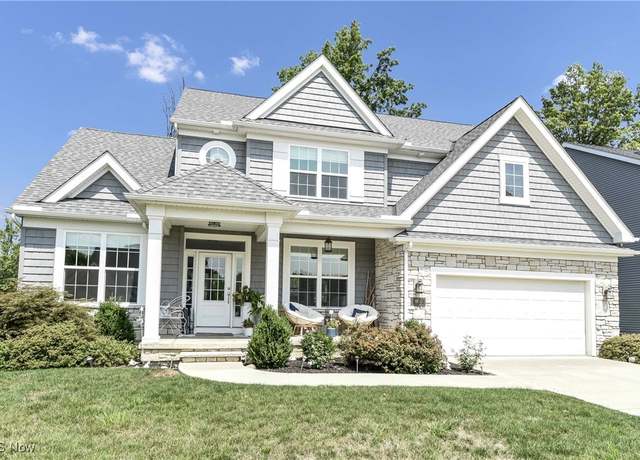 Property at 32640 Albion Dr, Avon Lake, OH 44012, 4 beds, 3.5 baths