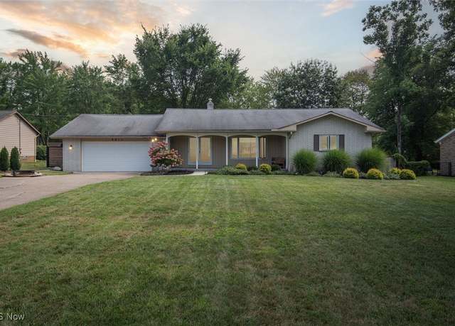 Property at 4811 Wiltshire Rd, North Royalton, OH 44133, 3 beds, 2 baths