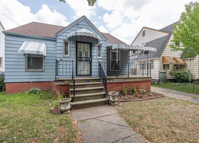 Property at 4341 W 58th St, Cleveland, OH 44144, 2 beds, 1 bath