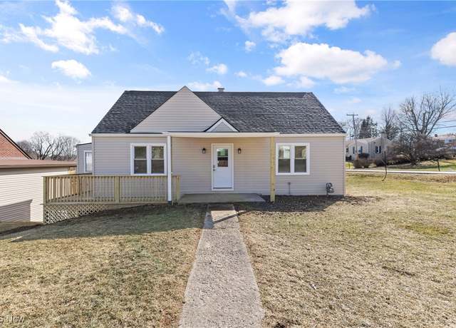 Property at 244 Winters Dr, Wintersville, OH 43953, 4 beds, 1 bath