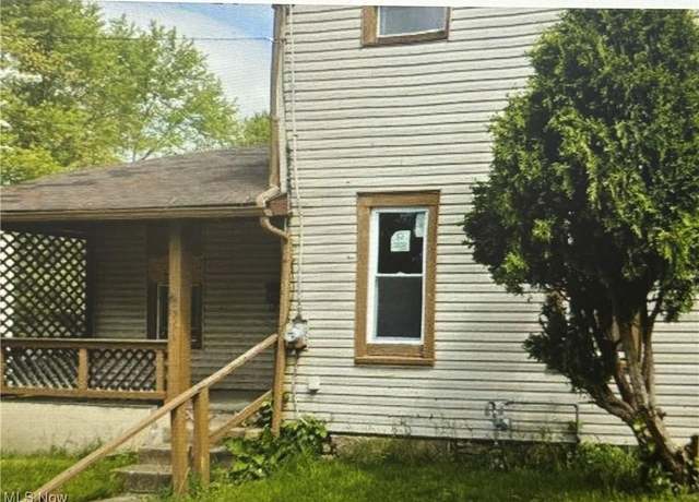 Property at 264 W Wilson St, Salem, OH 44460, 3 beds, 1 bath