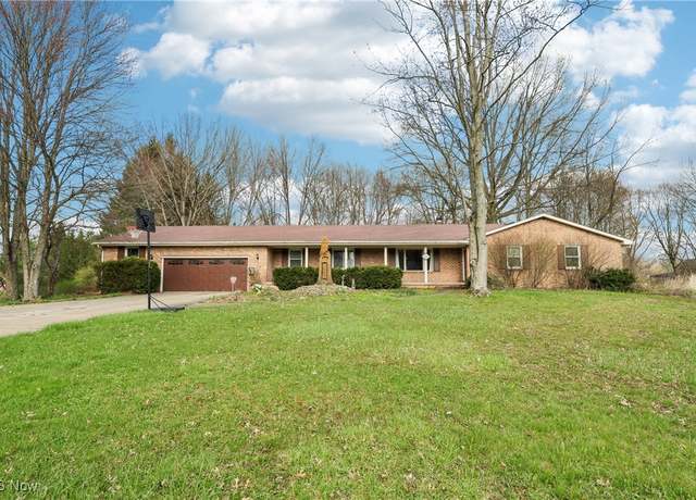 Property at 7357 E Parkside Dr, Boardman, OH 44512, 4 beds, 4 baths