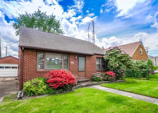 Property at 2648 26th St NW, Canton, OH 44718, 3 beds, 1 bath