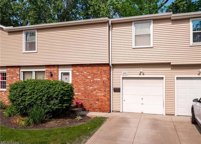 Property at 6788 Kirkwood Dr Unit 1/3, Mentor, OH 44060, 3 beds, 1.5 baths