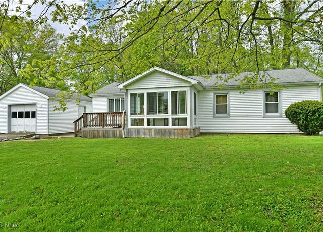 Property at 3138 Mccleary Jacoby Rd, Cortland, OH 44410, 3 beds, 1 bath