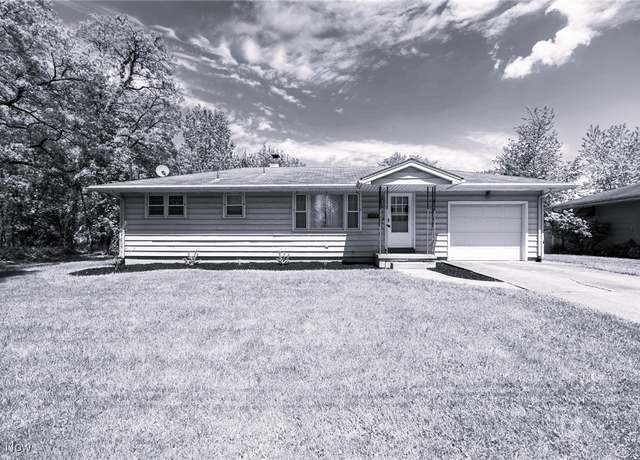 Property at 1617 Norwood Ave, Girard, OH 44420, 3 beds, 1 bath