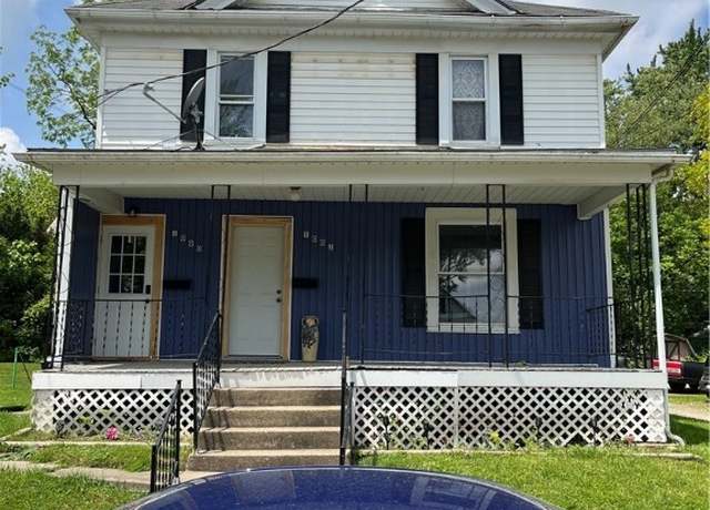 Property at 1000 Oak St, Ashland, OH 44805, 3 beds, 2 baths