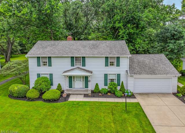 Property at 5158 Meadow Wood Blvd, Lyndhurst, OH 44124, 4 beds, 2.5 baths