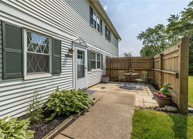 Property at 4210 Dennis Ln, Brunswick, OH 44212, 3 beds, 1.5 baths