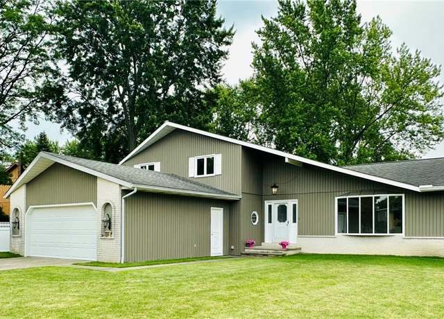 Property at 17035 Hawks Lookout Ln, Strongsville, OH 44136, 4 beds, 3.5 baths