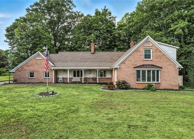 Property at 1217 Highland Ave W, Salem, OH 44460, 4 beds, 3 baths
