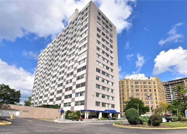 Property at 12520 Edgewater Dr #905, Lakewood, OH 44107, 3 beds, 3 baths
