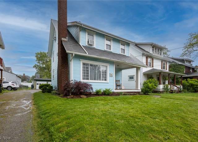 Property at 2006 Kirk Ct NW, Canton, OH 44709, 3 beds, 1.5 baths