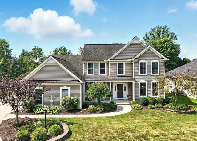 Property at 1046 Linden Hill Ct, Northfield, OH 44067, 4 beds, 3 baths