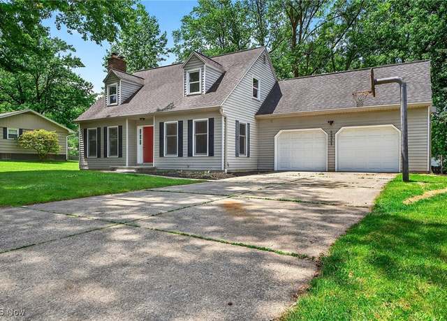 Property at 234 Summit St, Wadsworth, OH 44281, 4 beds, 2 baths