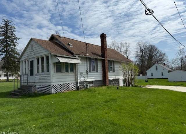 Property at 414 Killian Rd, Akron, OH 44319, 2 beds, 1 bath