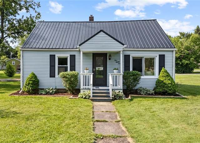 Property at 487 W Florida Ave, Sebring, OH 44672, 4 beds, 1 bath