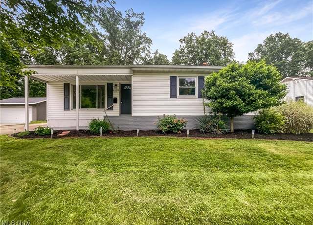 Property at 4131 Burton Dr, Stow, OH 44224, 3 beds, 2 baths