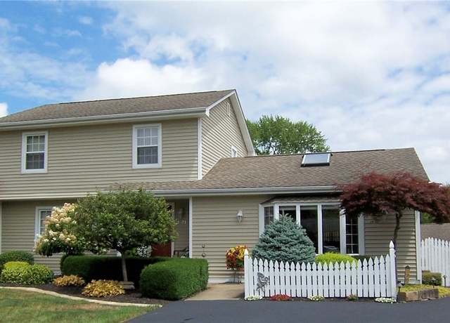 Property at 3671 High Meadow Dr, Canfield, OH 44406, 3 beds, 1.5 baths